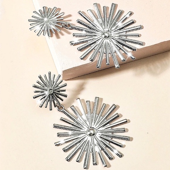 Any 4/$25! Silver Double Starburst Statement Party Drop Stud Earrings - Picture 3 of 6
